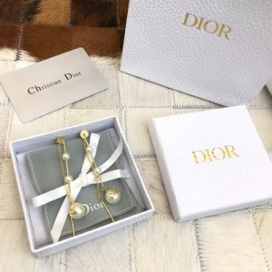 Dior迪奧 高顏值設計款珍珠鏈條耳環 ！輕奢風小眾設計很百搭 推薦自留