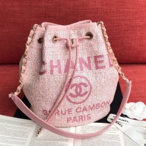 Chanel香奈兒 2020秋冬新款粉色抽繩包現貨，進口提花面料，尺寸：22*16*25