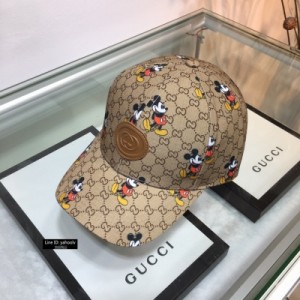 Gucci X Disney 系列漁夫帽、倪妮同款哦 古馳 滿滿的米奇元素，童趣童真，十分可愛，復古風格