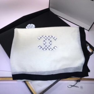 Chanel香奈兒圍巾 專櫃新款 80*200Cm、14%真絲 86羊毛2色（專櫃同步）