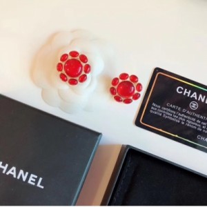 Chanel香奈兒2018新款 紅色太陽花朵耳夾 專櫃一致黃銅材質 沒有耳洞的福利哦