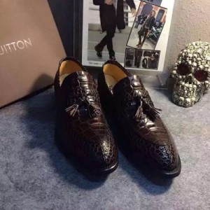 LOUIS VUITTON 路易威登男士正裝商務布洛克鞋 真正的完全複刻 極細緻仿製的一款布洛克鞋 詮釋原版的精髓 重裝備 沿用原版一樣的荔枝紋牛皮革拼接小牛皮