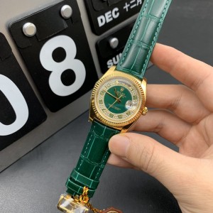ROLEX勞力士 星期日曆型day-date 36mm系列118138皮帶綠珐琅滿天星  男士手錶