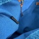 Miu Miu繆繆頂級原單高仿專櫃同步新款鑽扣鏈條包採用原單進口綿羊皮，蓋頭帶標識的半光亮拋光金屬配件、手工鑲嵌於搭扣之上的豔麗施華洛世奇寶石搭配綿綢內裡型號：5BD084